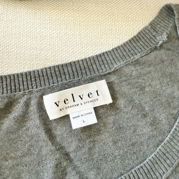 Velvet / Crew Neck Gray Sweater - Picture 4 of 4